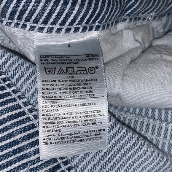 Old Navy Pin-stripped denim jeans button fly 4 - Picture 8 of 8